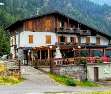 Rifugio Stella Alpina Ξενοδοχείο Saviore dell'Adamello Εξωτερικό φωτογραφία